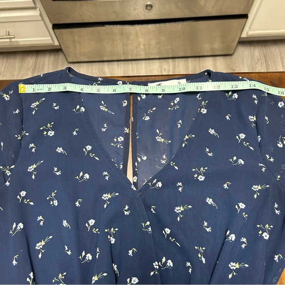 Hollister Floral Navy Blue Romper Size S - Picture 11 of 16